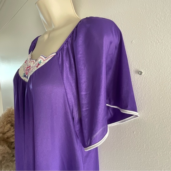 Vintage Intimate Options purple nightgown size one size fits most (A1) - Picture 3 of 5